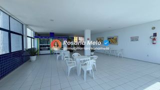 Flat no Studio Everest com 29m² na praia do Pina a 30 metros da mar |  Porteira Fechada