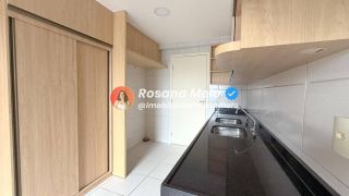 Edf. Dona Cecy, 140m², varanda, 3 quartos (2 suítes), 2 vagas, lazer completo, Boa Viagem.