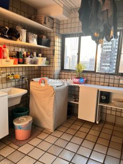 Apartamento 230m², varanda, sala para 3 ambientes, 4 quartos (2 suítes), 4 vagas cobertas, lazer completo em Boa Viagem - Edf. Natália Dias