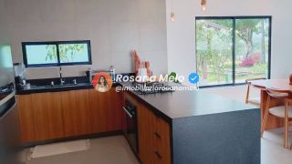 Casa com porteira fechada, 173m², 4 quartos (2 demi suítes) terraço com churrasqueira, em Chã Grande