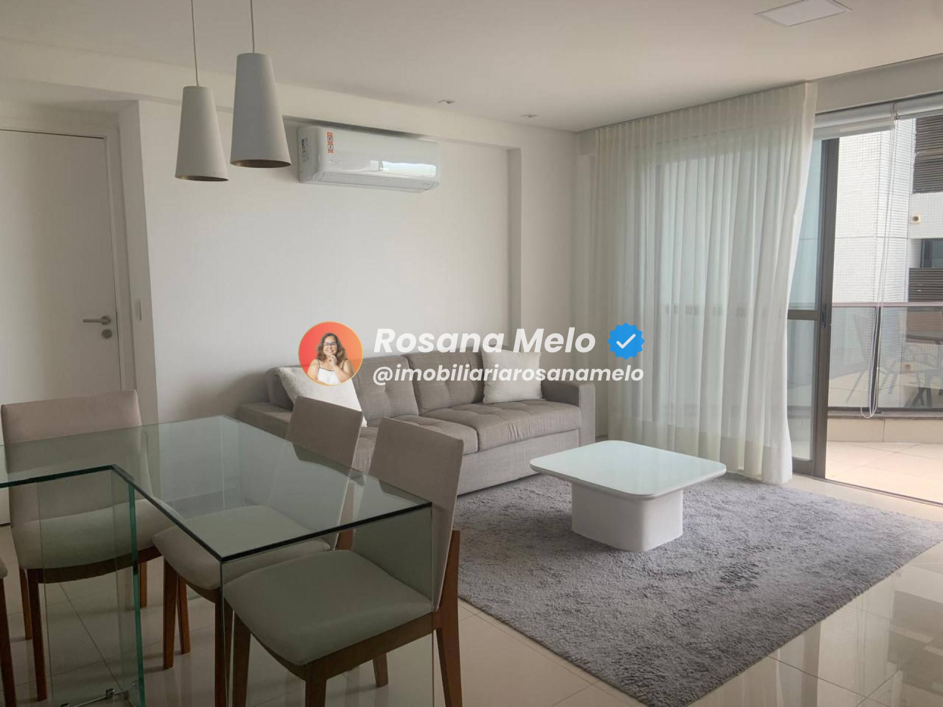 Apartamento com 54m², beira-mar, 1 suíte, 1 vaga de garagem, mobiliado, Edf. Portal Ivanir Silvestre, em Boa Viagem