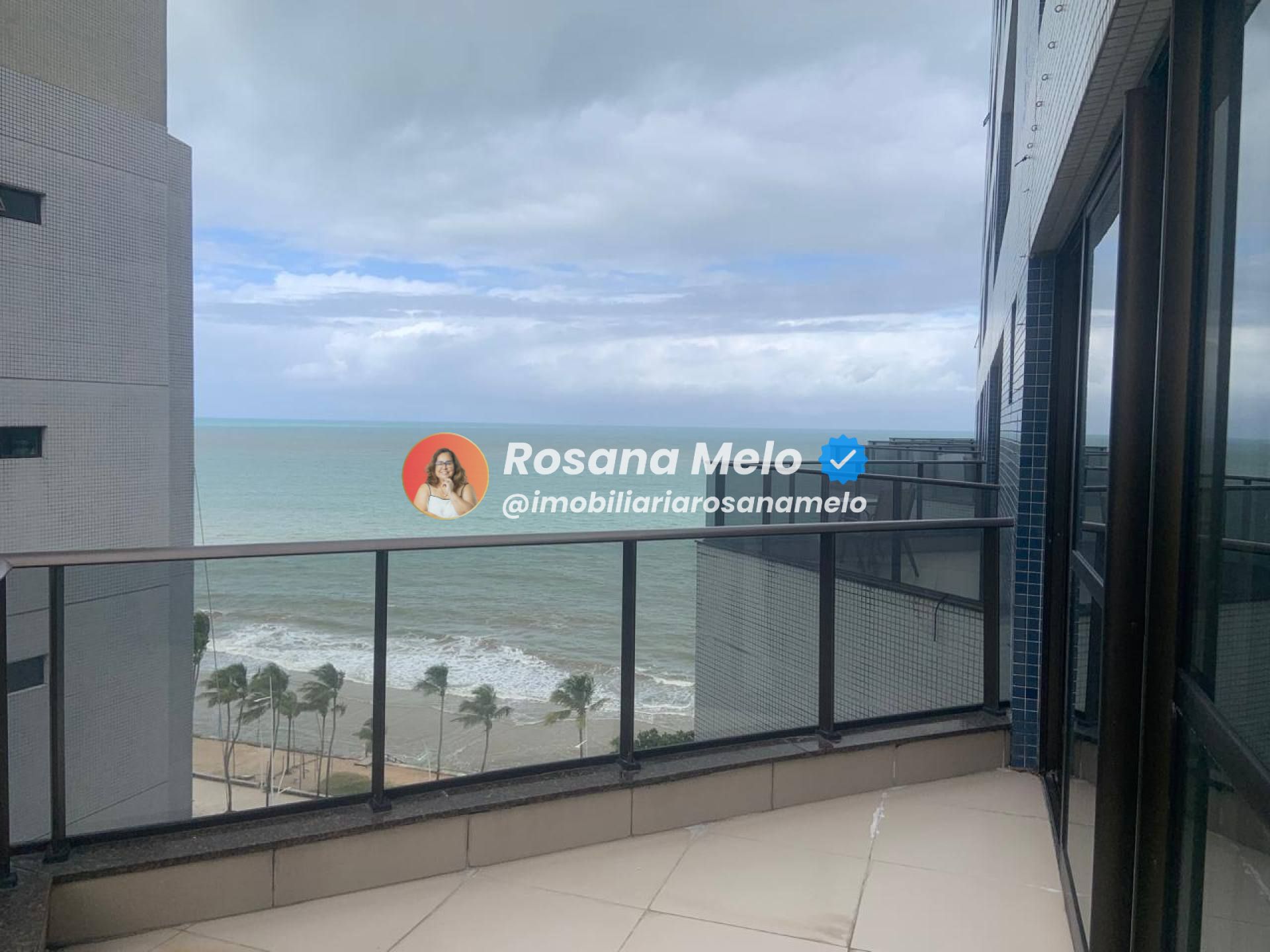 Apartamento com 49m², beira-mar, 1 suíte, 1 vaga de garagem, mobiliado, Edf. Portal Ivanir Silvestre, em Boa Viagem