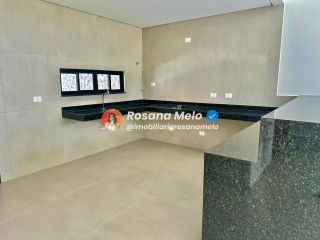 Casa com 188m², 4 suítes, piscina e terraço gourmet no Condomínio Portal de Vigo, em Gravatá