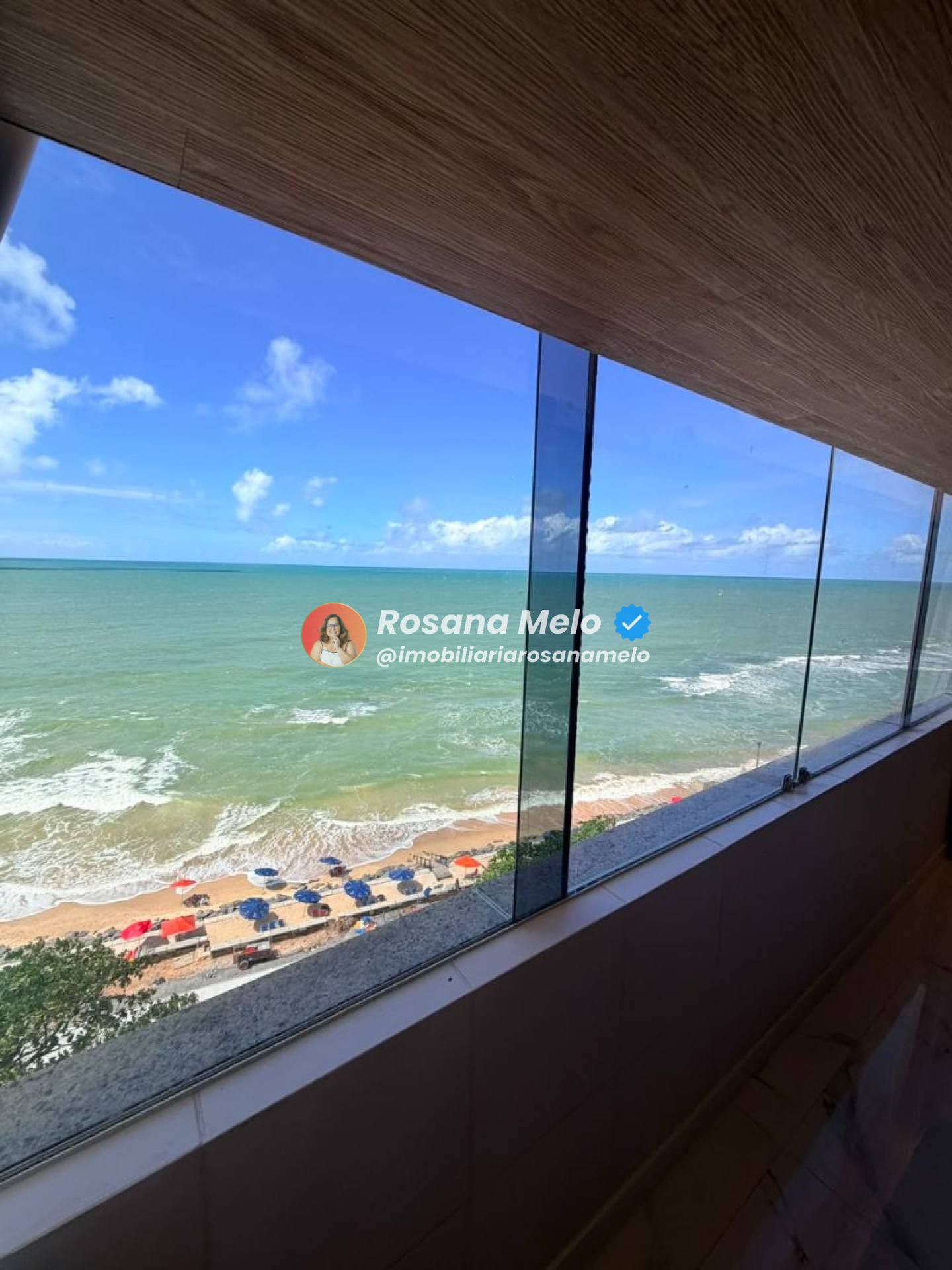 Apartamento à beira-mar, porteira fechada, à venda com 180m², 3 quartos (2 suítes), Edf. Saint Just, em Boa Viagem