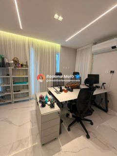 Apartamento à beira-mar, porteira fechada, à venda com 180m², 3 quartos (2 suítes), Edf. Saint Just, em Boa Viagem