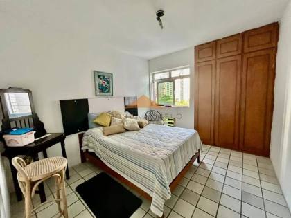 Apartamento 4 quartos (1 suíte), 240m², planta ampla, Edf. Conde de Nassau, Boa Viagem