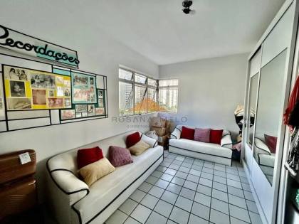 Apartamento 4 quartos (1 suíte), 240m², planta ampla, Edf. Conde de Nassau, Boa Viagem