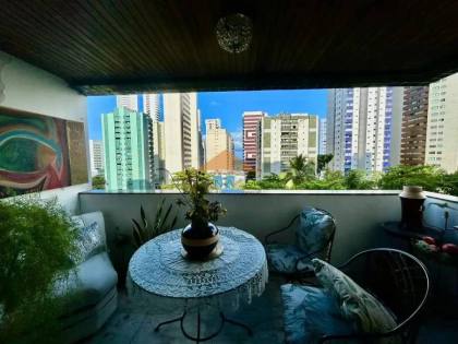 Apartamento 4 quartos (1 suíte), 240m², planta ampla, Edf. Conde de Nassau, Boa Viagem