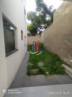 Casa Para Vender com 2 quartos no bairro Bandeirinhas em Betim
