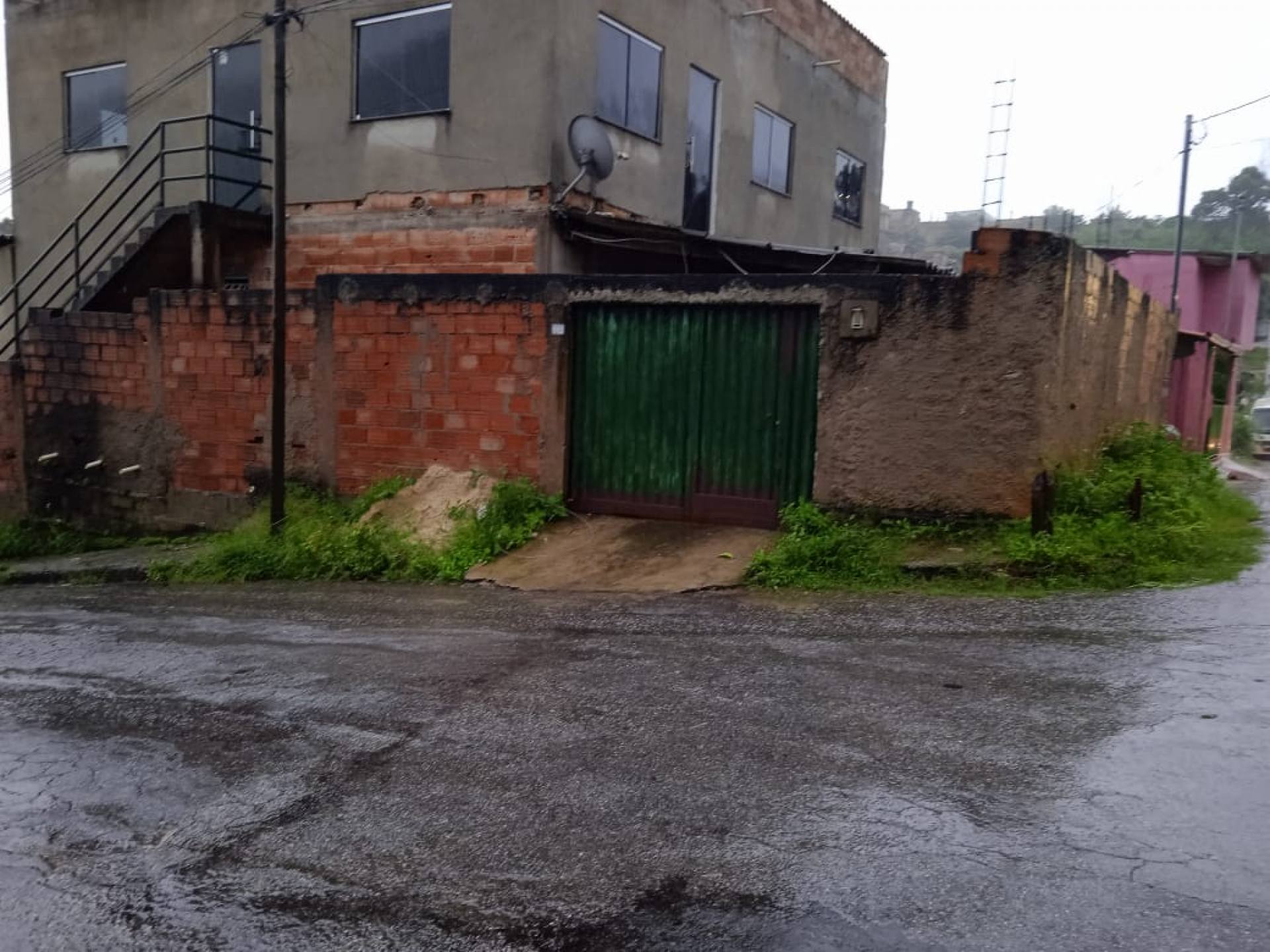 Casa Para Vender com 6 quartos 1 suítes no bairro São Salvador em Betim