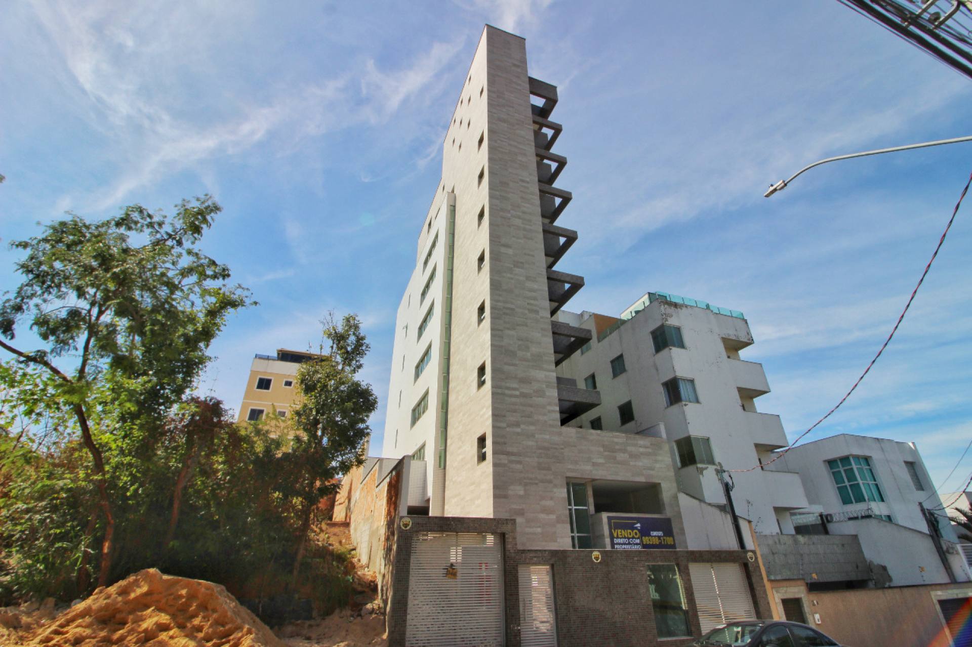 Cobertura Para Vender com 03 quartos 01 suítes no bairro Cabral em Contagem