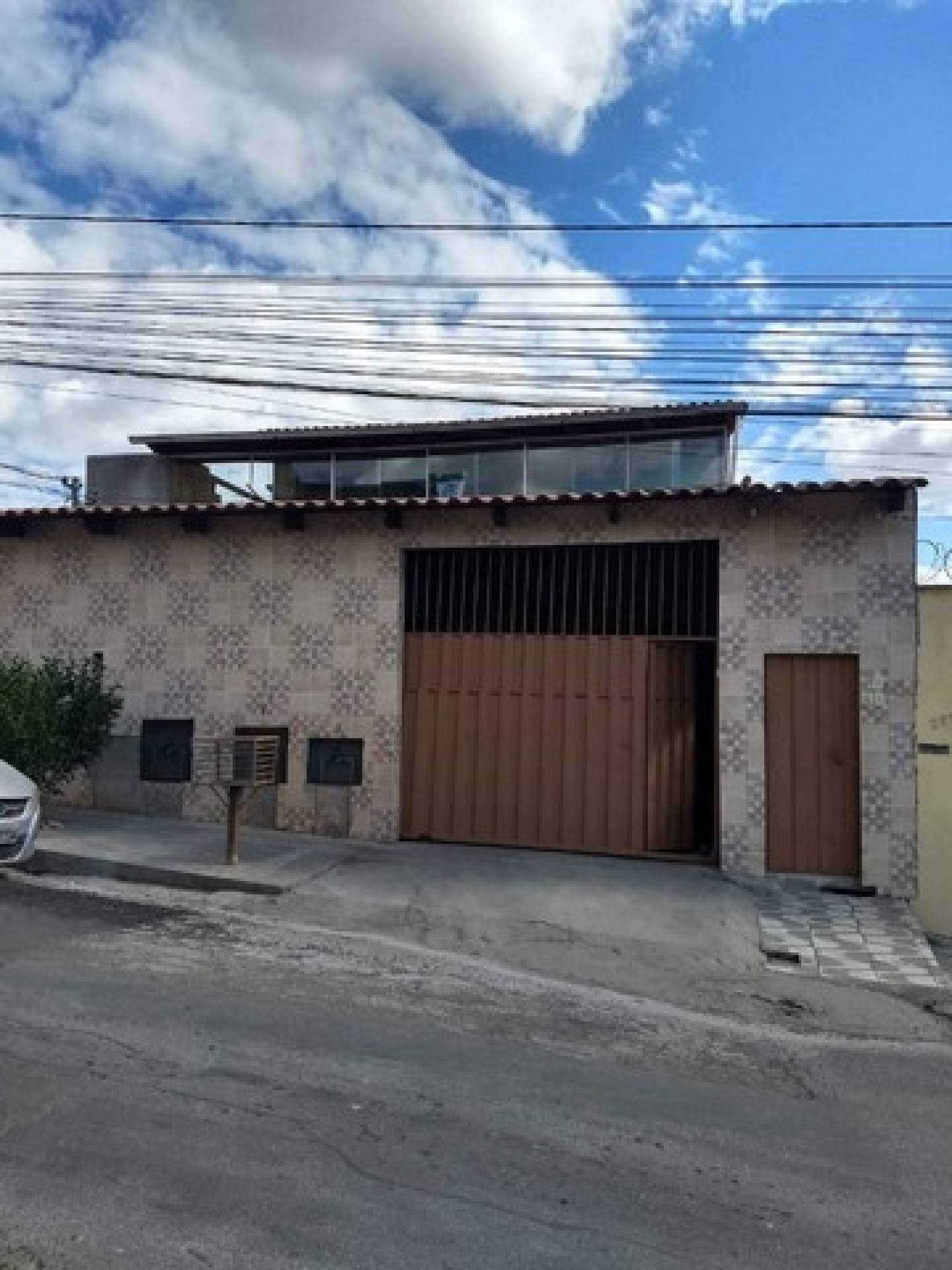 Casa Para Vender com 03 quartos 01 suítes no bairro Jardim Bandeirantes em Contagem