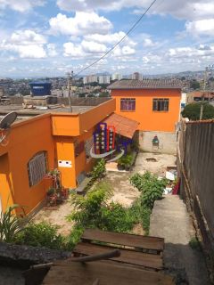 Casa Para Vender com 04 quartos no bairro Califórnia em Belo Horizonte