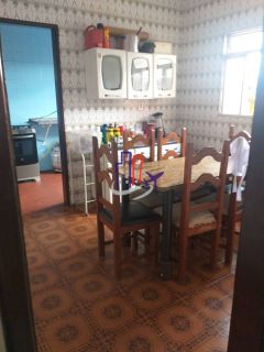 Casa Para Vender com 04 quartos no bairro Califórnia em Belo Horizonte