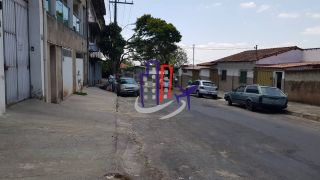 Casa Para Vender com 04 quartos no bairro Califórnia em Belo Horizonte