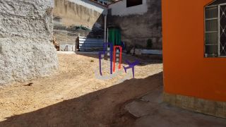 Casa Para Vender com 04 quartos no bairro Califórnia em Belo Horizonte