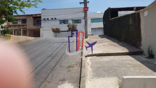 Casa Para Vender com 04 quartos no bairro Califórnia em Belo Horizonte