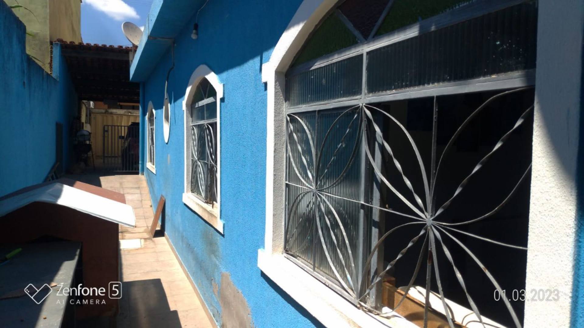 Casa para Vender com 03 quartos no bairro São Luiz em Betim