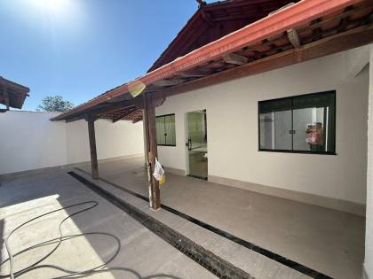 Casa Para Vender com 02 quartos no bairro Vila Barroquinha em Contagem