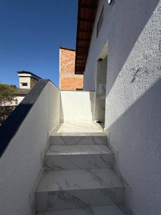 Casa Para Vender com 02 quartos no bairro Vila Barroquinha em Contagem