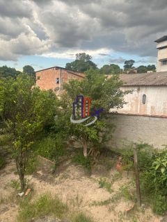 Casa com lote de 720m no bairro Praia em Contagem