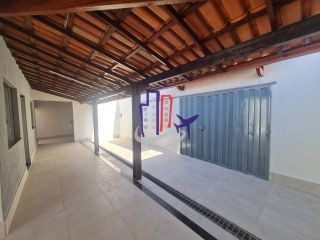 Casa com lote de 720m no bairro Praia em Contagem