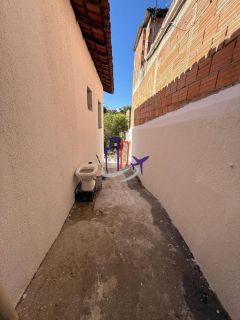 Casa com lote de 720m no bairro Praia em Contagem