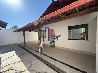 Casa com lote de 720m no bairro Praia em Contagem