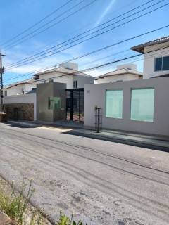 Casa de Condomínio Para Vender com 03 quartos 01 suítes no bairro Centro em Contagem