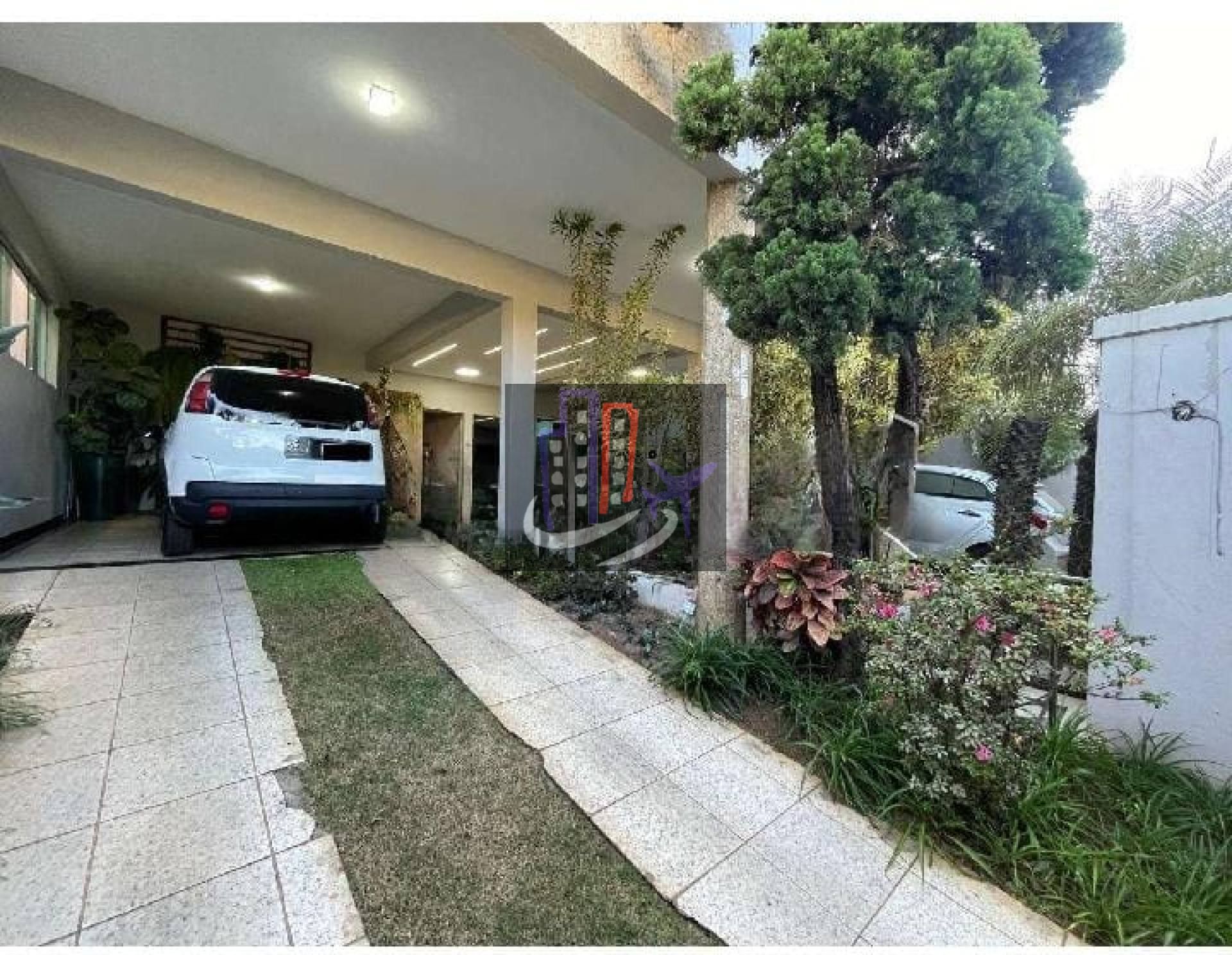 Casa de Alto Padrão Para Vender com 03 quartos 03 suítes no bairro Jardim Riacho das Pedras em Contagem