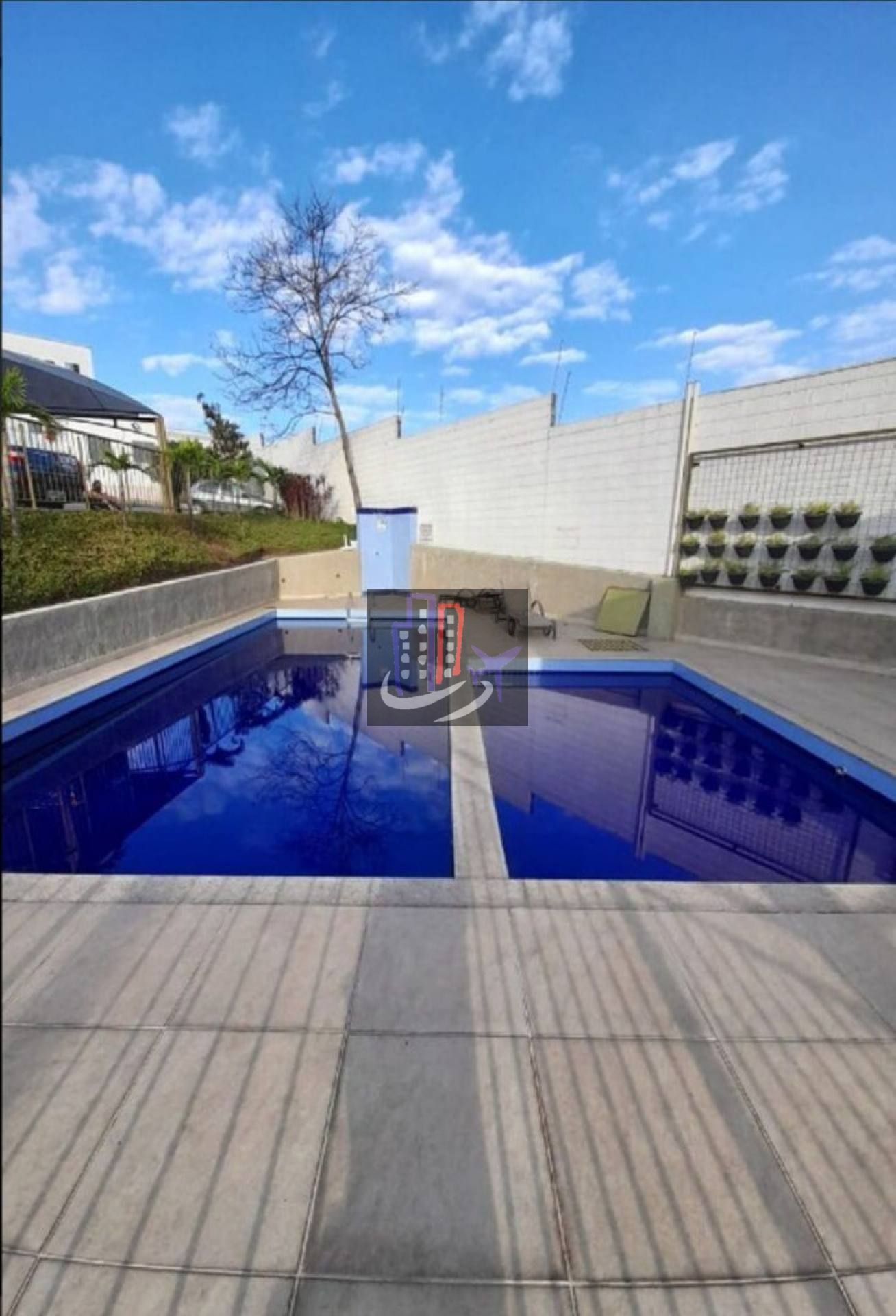 Apartamento Para Vender com 02 quartos no bairro Cabral em Contagem