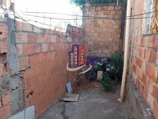 Casa Para Vender com 03 quartos no bairro Vila das Flores em Betim