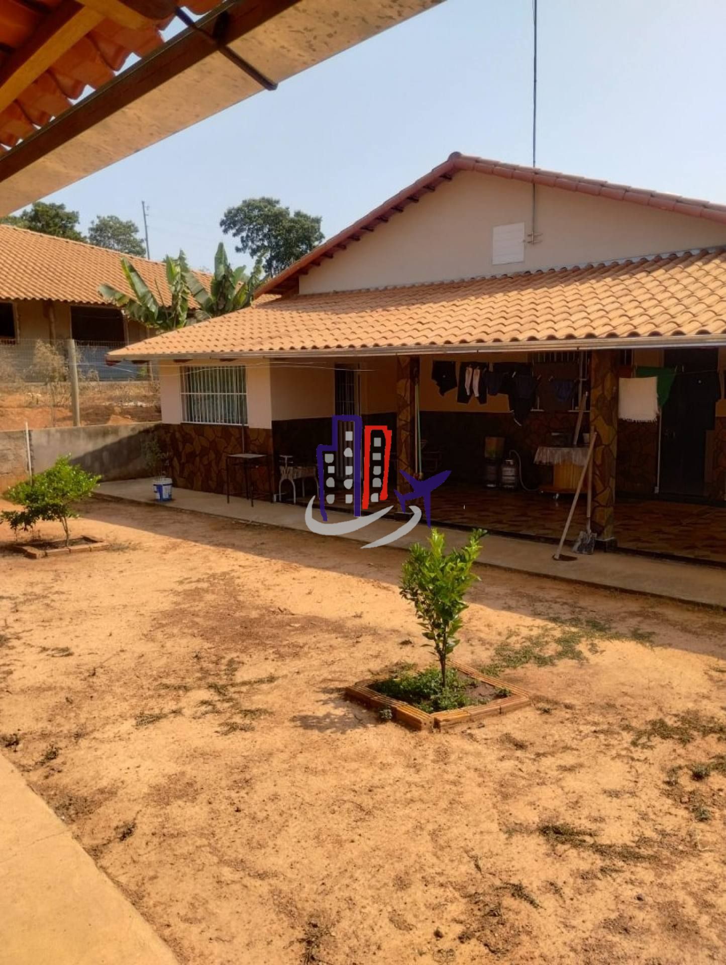 Sítio / Chácara Para Vender com 04 quartos 02 suítes no bairro Pompéu em Abaeté