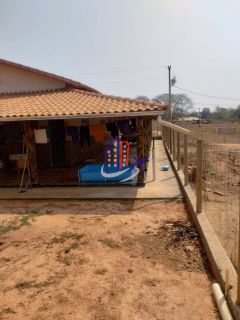 Sítio / Chácara Para Vender com 04 quartos 02 suítes no bairro Pompéu em Abaeté
