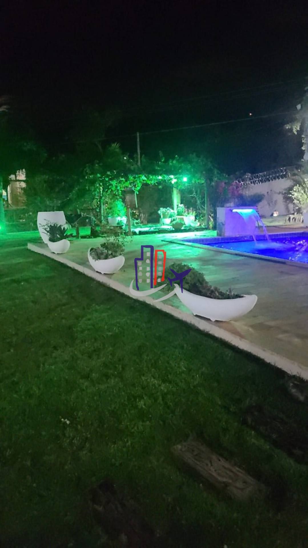 Casa de Condomínio Para Vender com 4 quartos 1 suítes no bairro Condomínio Estância San Remo em Contagem