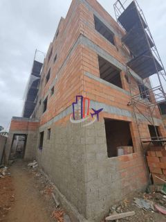 Cobertura Para Vender com 03 quartos 02 suítes no bairro São Joaquim em Contagem