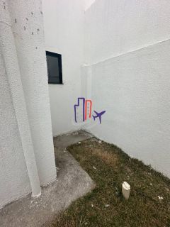 Casa Com área Privativa com 03 quartos 01 suíte no bairro Xangri-lá em Contagem