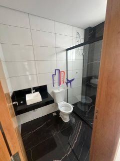Casa Com área Privativa com 03 quartos 01 suíte no bairro Xangri-lá em Contagem