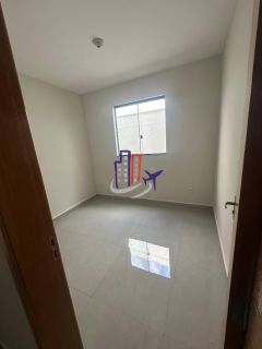 Casa Com área Privativa com 03 quartos 01 suíte no bairro Xangri-lá em Contagem