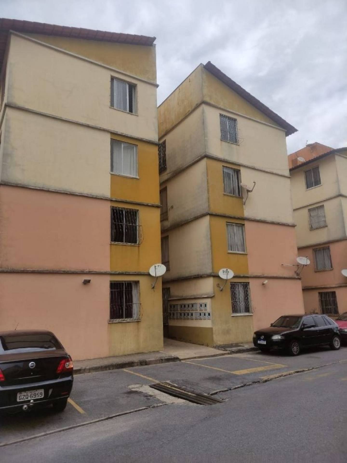 Apartamento Para Vender com 02 quartos no bairro Vila Beneves em Contagem