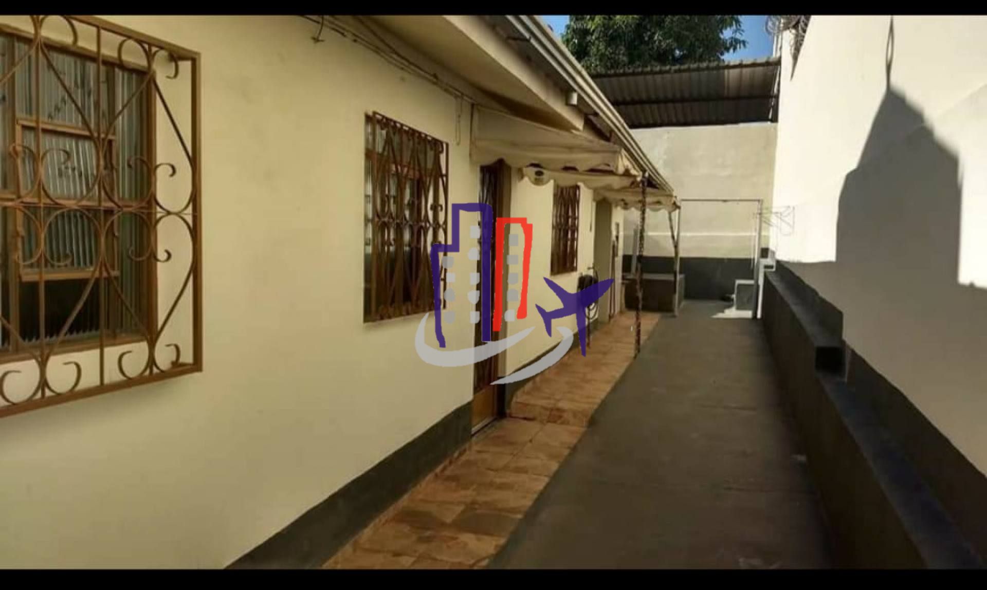 Casa Para Vender com 03 quartos no bairro Jardim Santa Rosa em Sarzedo
