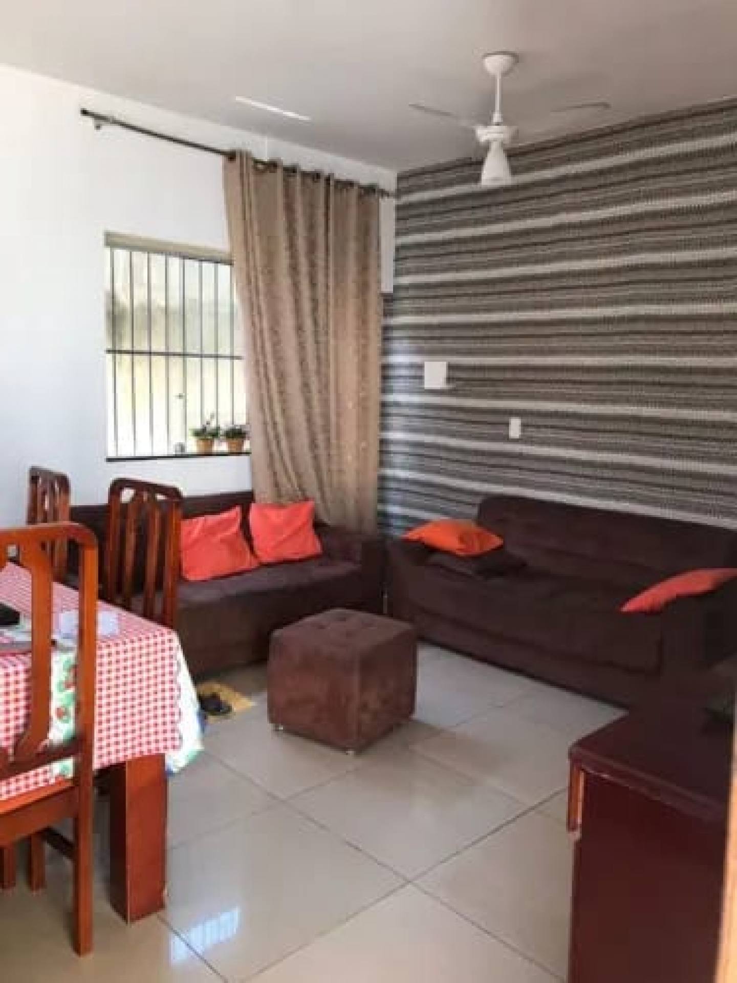 Casa Para Vender com 02 quartos no bairro Mangabeiras em Mateus Leme