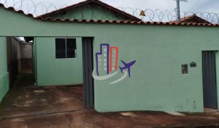 Casa Para Vender com 02 quartos no bairro Planalto em Mateus Leme