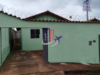 Casa Para Vender com 02 quartos no bairro Planalto em Mateus Leme