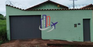 Casa Para Vender com 02 quartos no bairro Planalto em Mateus Leme