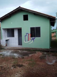 Casa Para Vender com 02 quartos no bairro Planalto em Mateus Leme