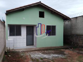 Casa Para Vender com 02 quartos no bairro Planalto em Mateus Leme
