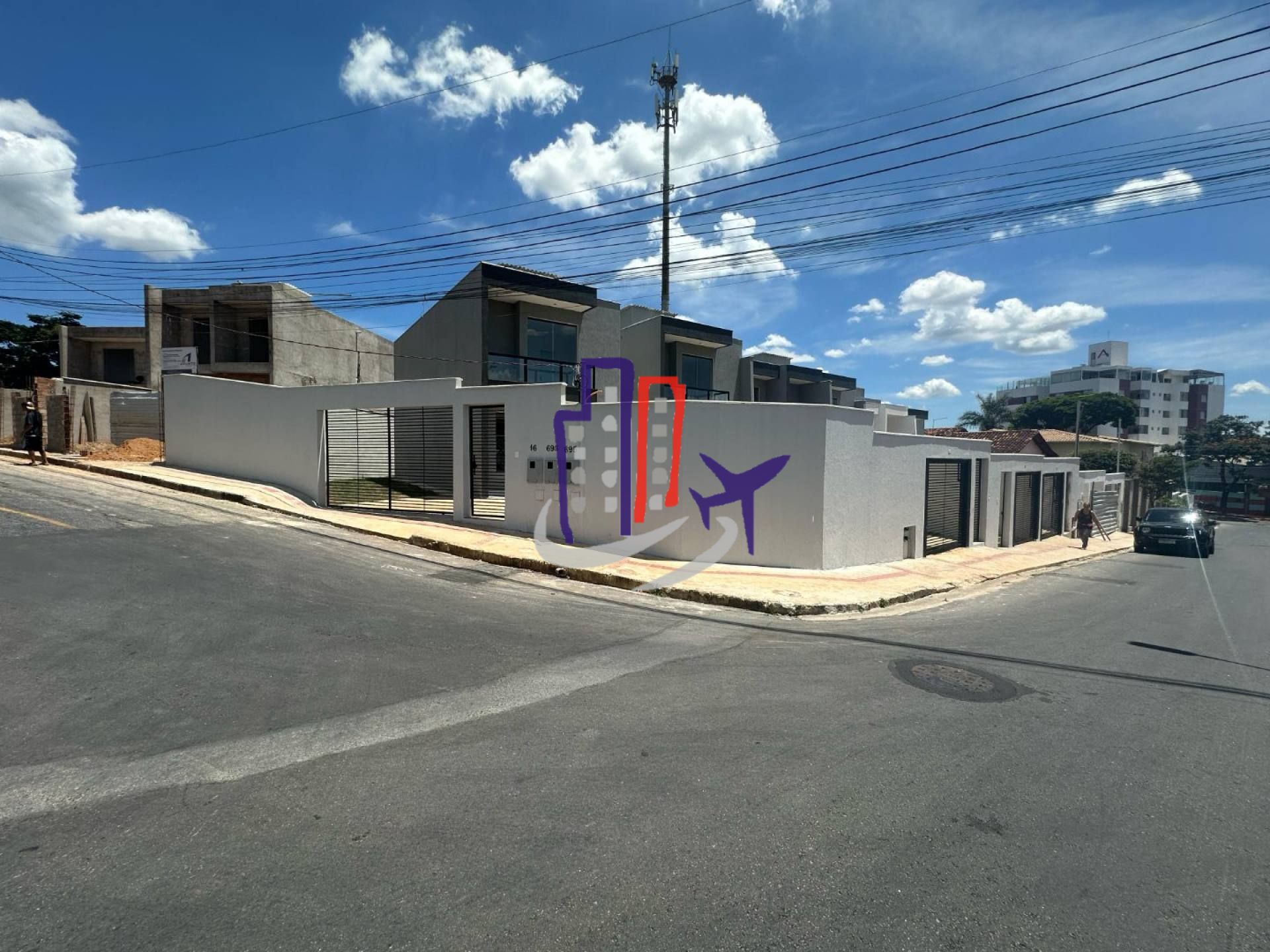 Casa Para Vender com 3 quartos 1 suítes no bairro Alvorada em Contagem
