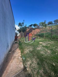 Casa de Condomínio Para Vender com 03 quartos 01 suíte no bairro Portal Serra Azul em Mateus Leme