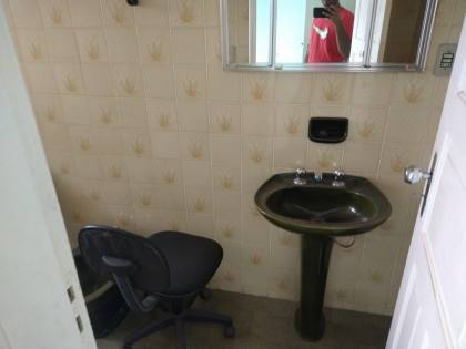 Casa com 02 lojas / 05 quartos 01 suíte no bairro Novo Eldorado em Contagem